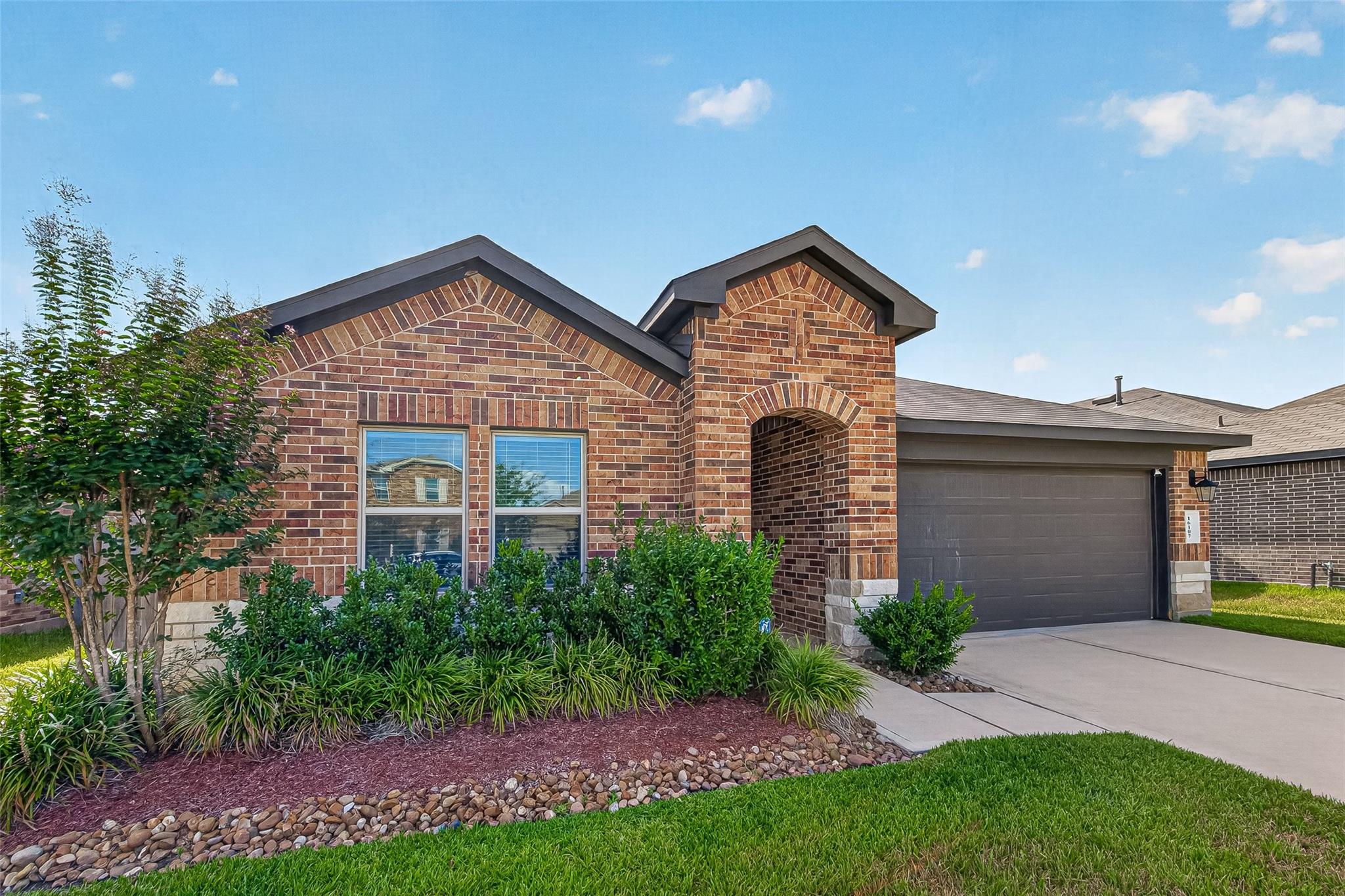 16107 Jordan Meadow Way — photo