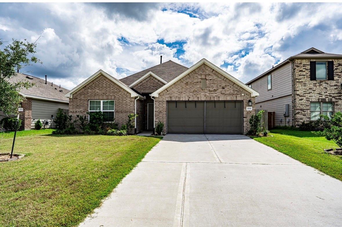 22126 Oakland Meadows Lane — photo