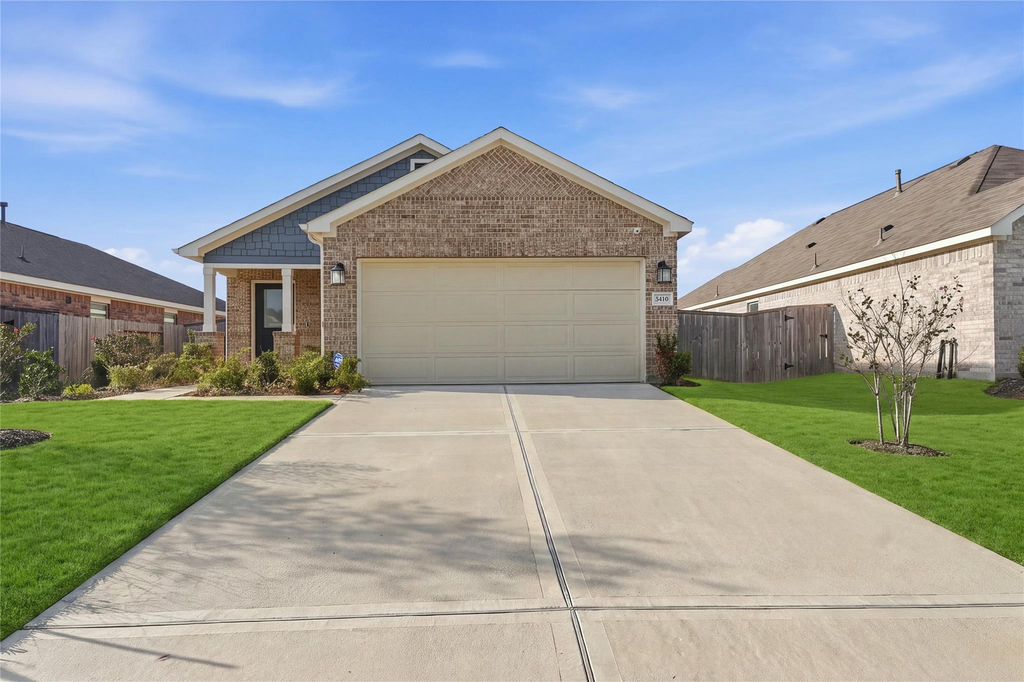 3410 Spanish Oak Lane — photo
