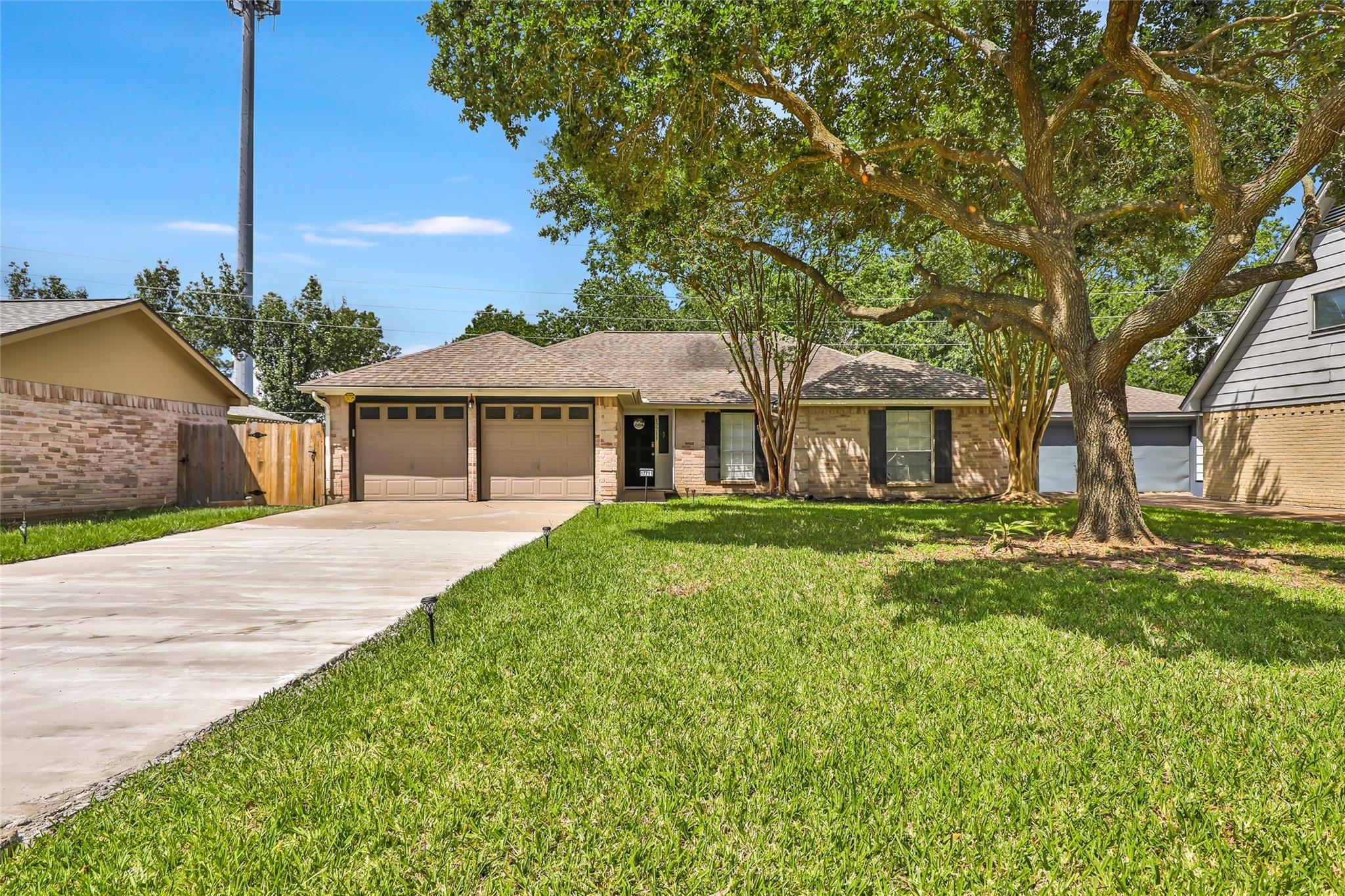 17711 Smooth Rock Falls Drive — photo