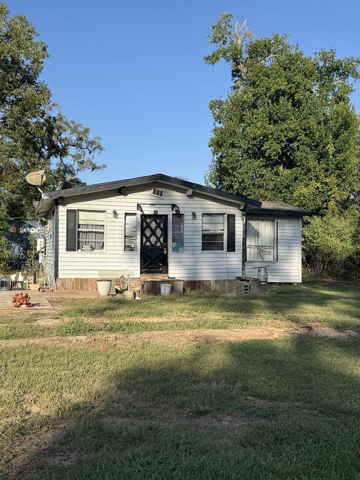 205 Joy Drive, Angleton, TX 77515 — photo 2