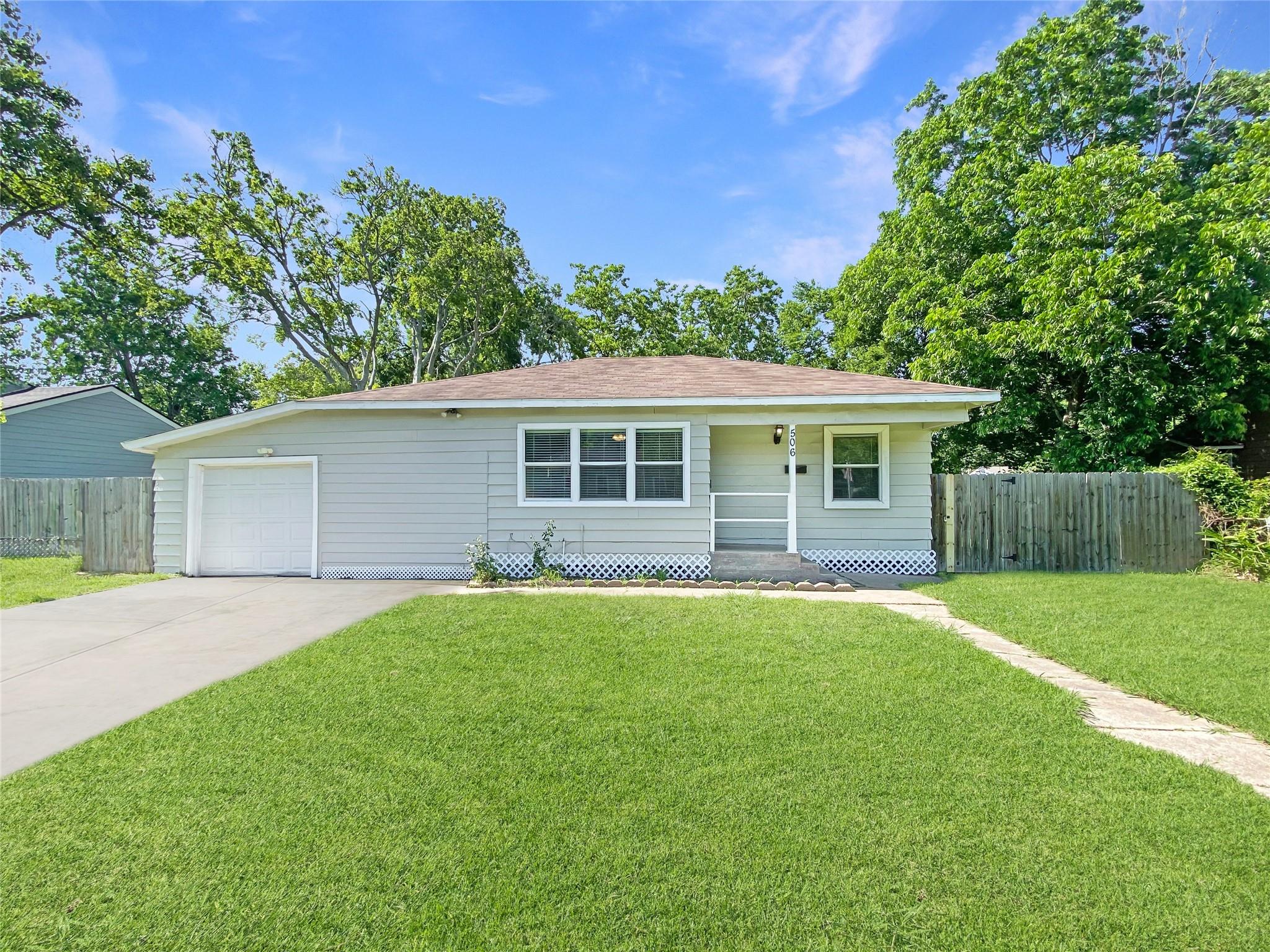 506 Azalea Drive — photo