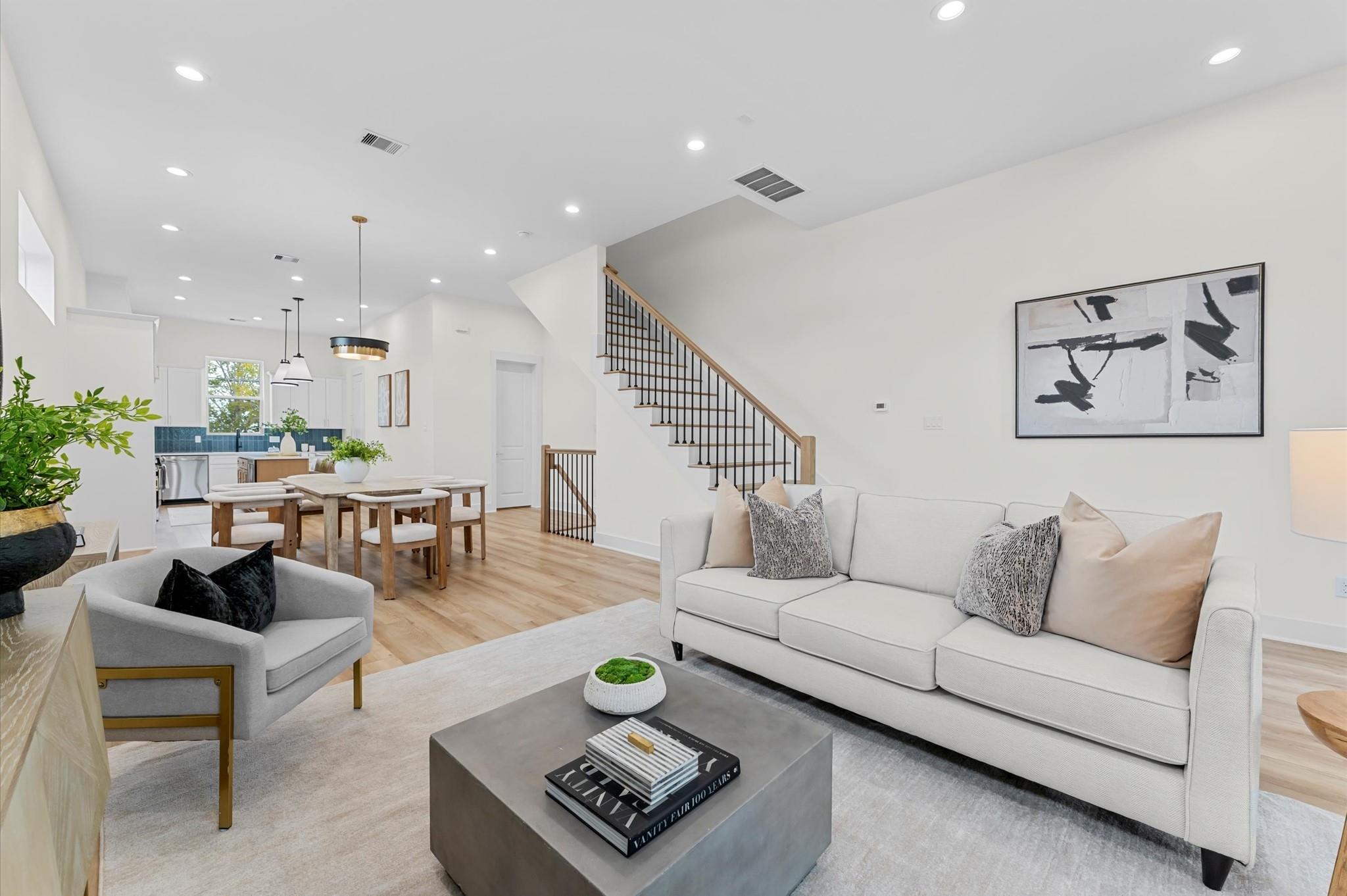 4127 De George Street — photo