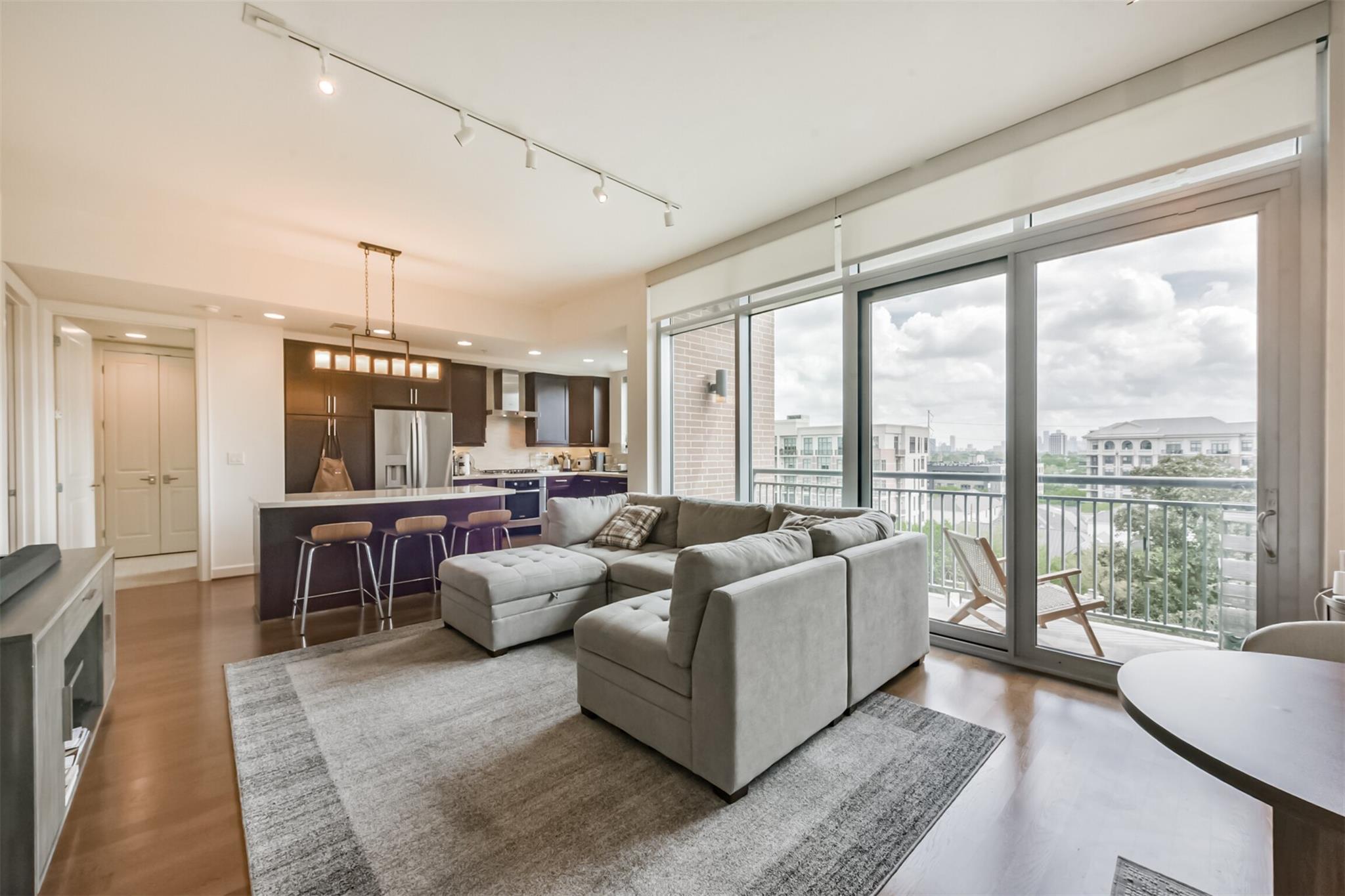 2207 Bancroft Street #706 — photo