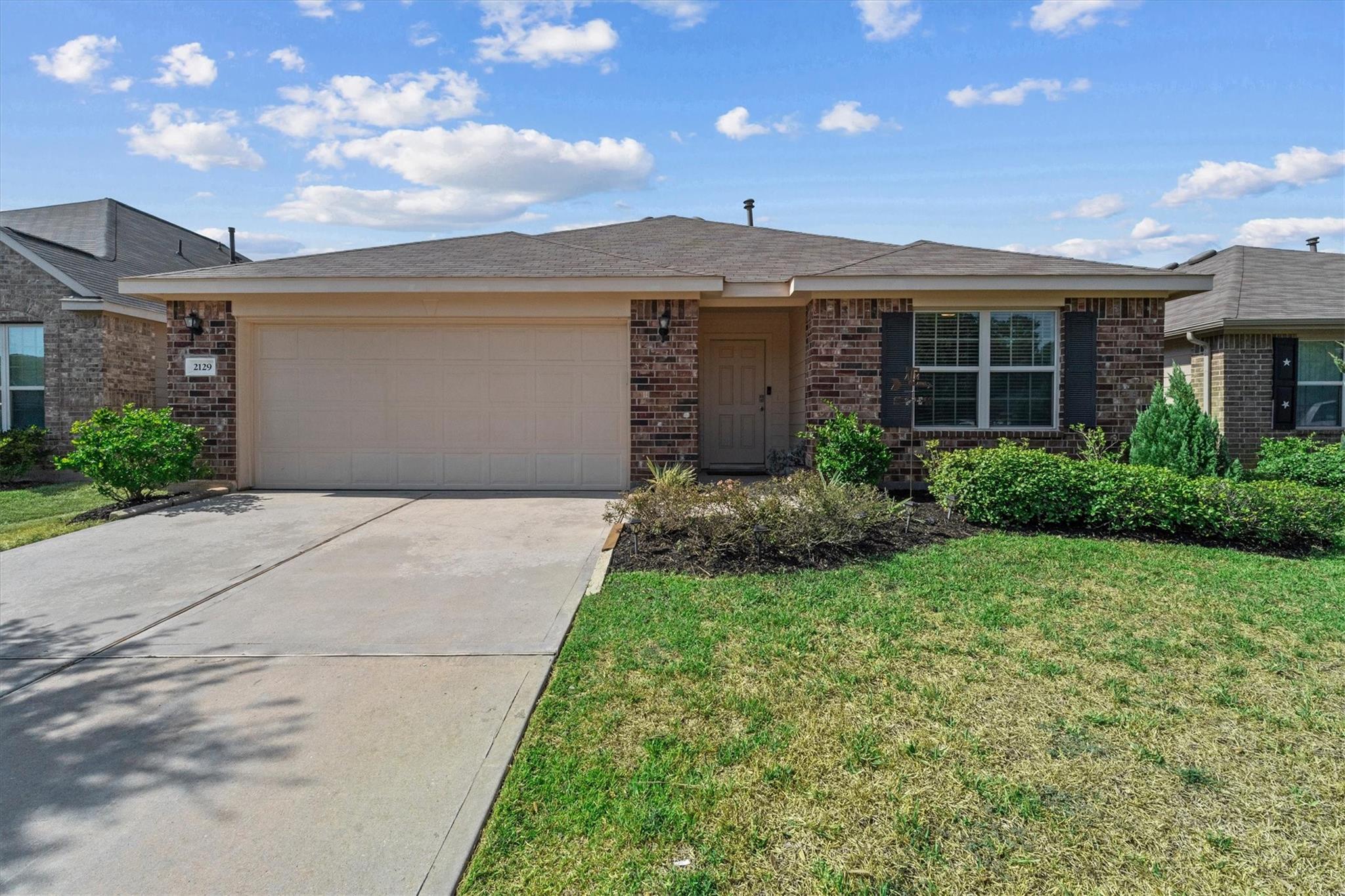 2129 Cedar Way Drive — photo