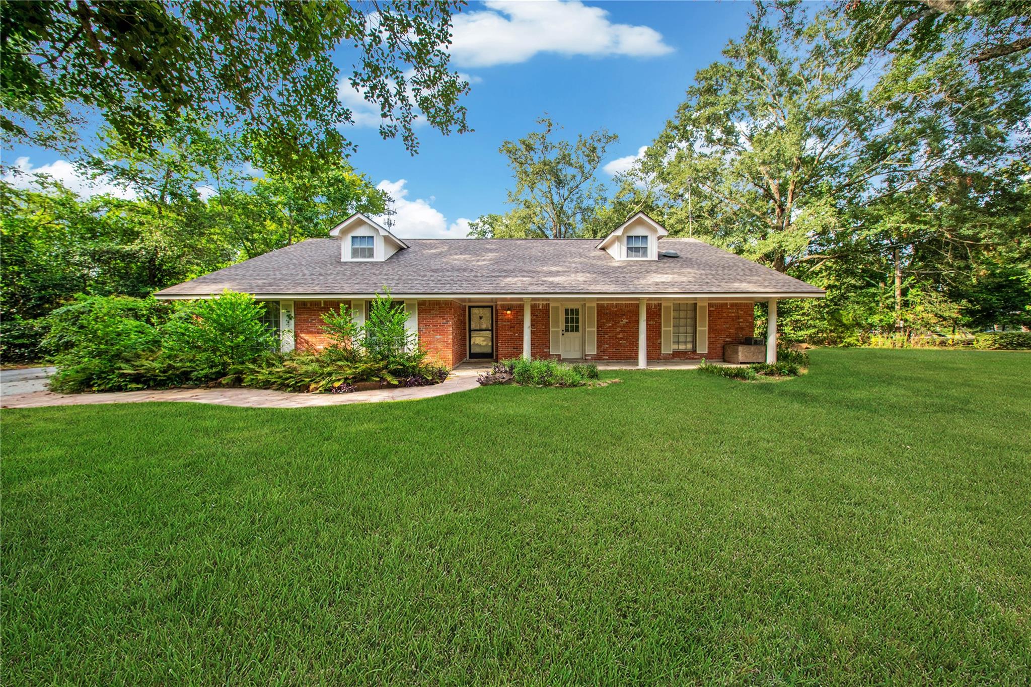 8726 Dogwood Drive — photo