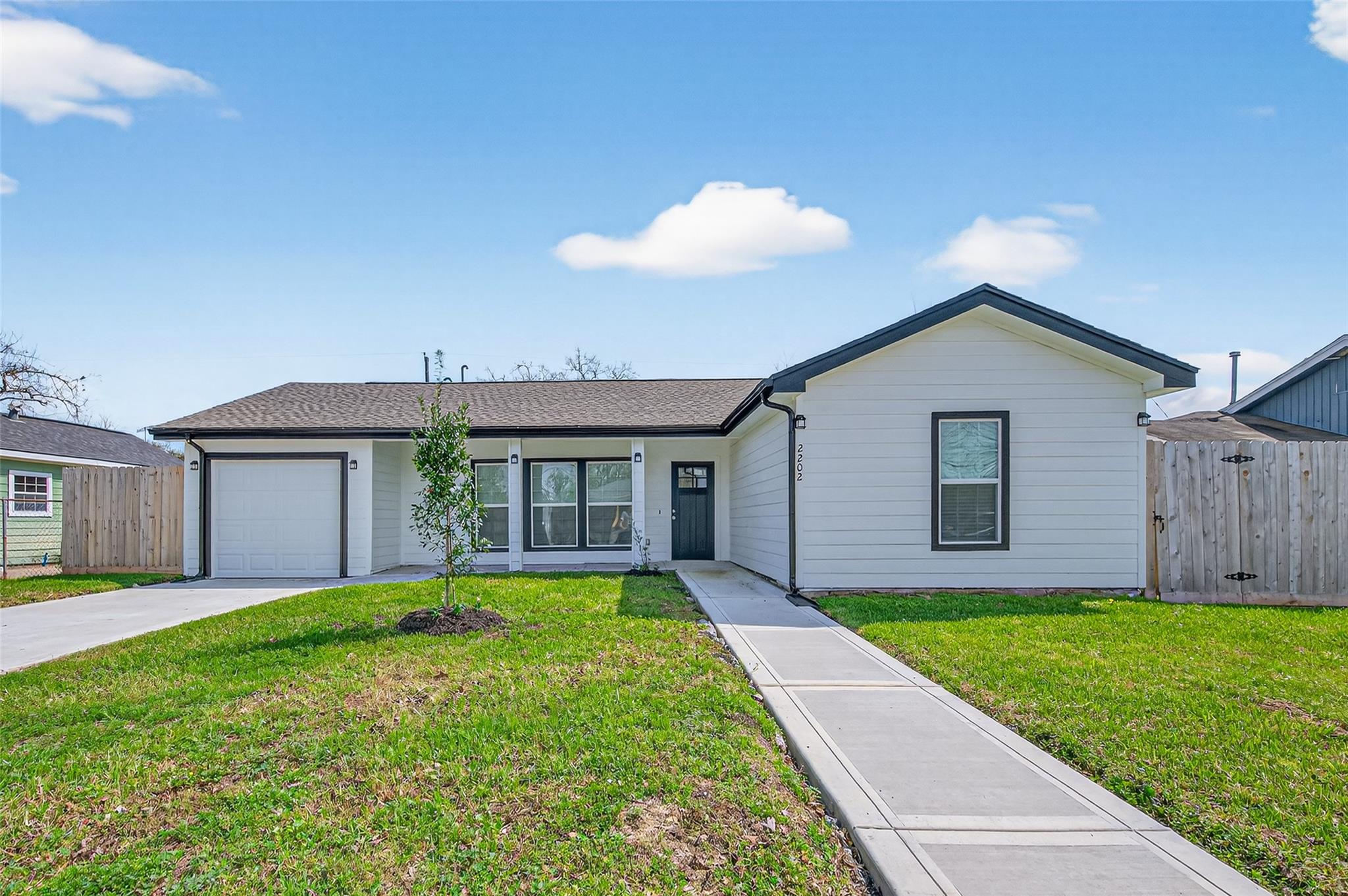 2202 Alabama Street — photo