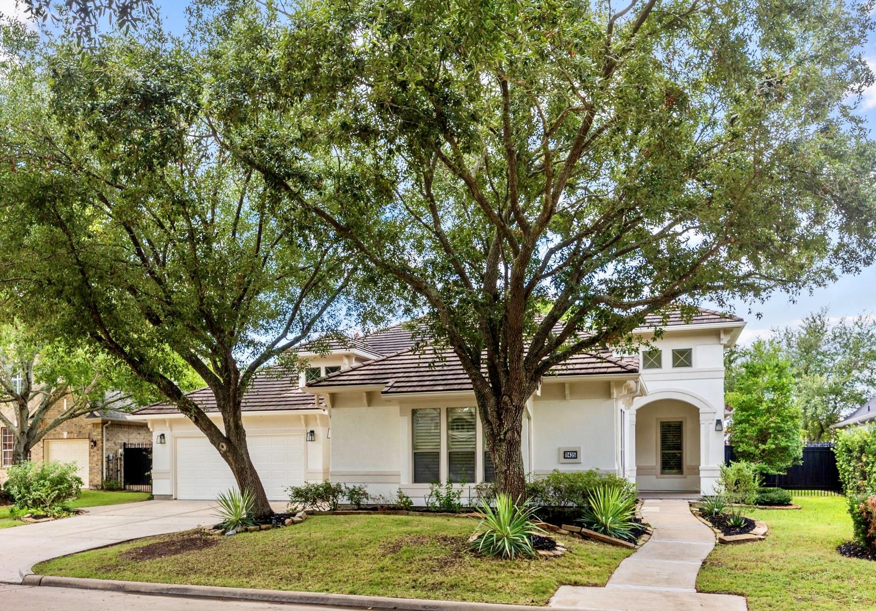 11435 Legend Manor Drive — photo