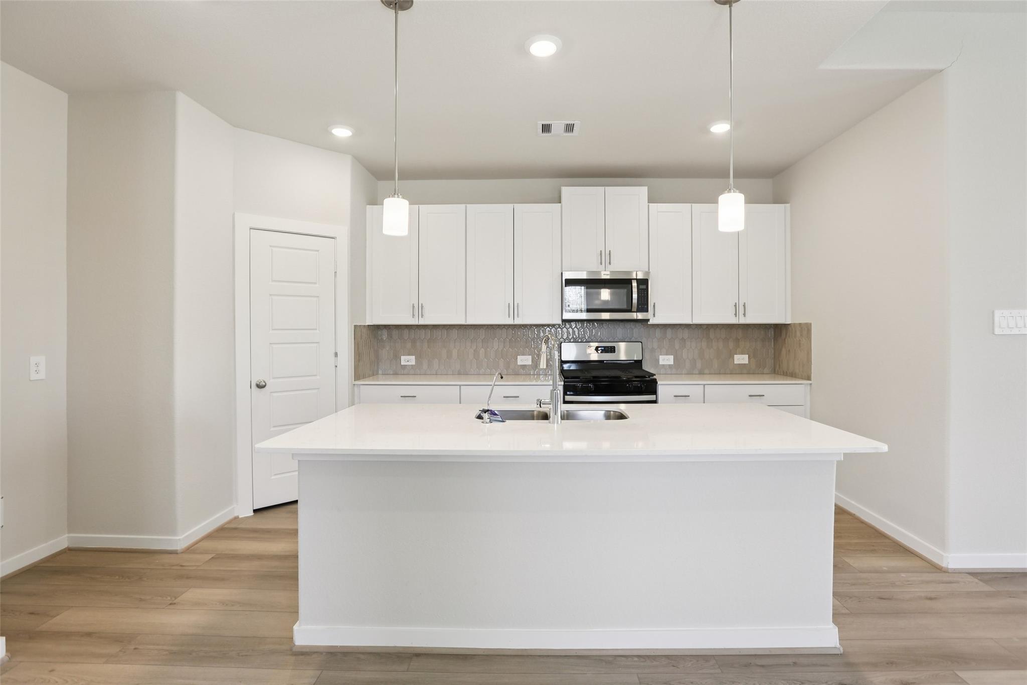 5213 Redbud Valley Drive — photo