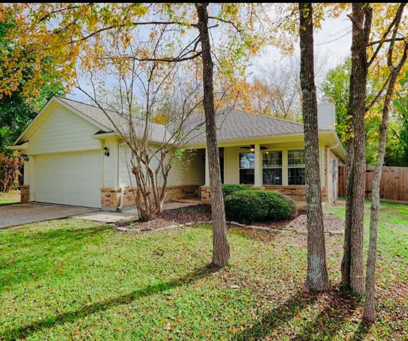 12609 Dover Drive — photo