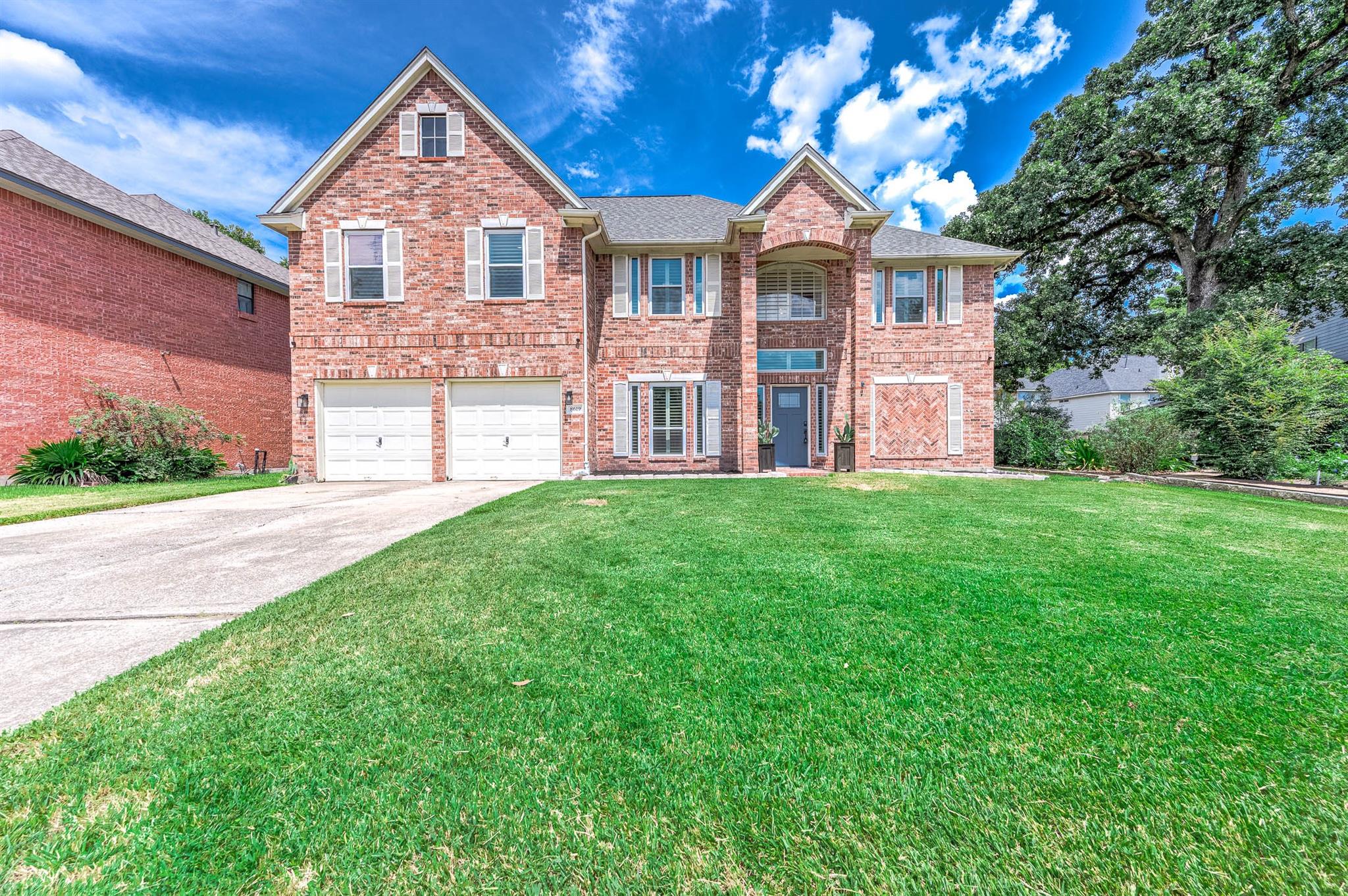 8619 Joggers Lane — photo