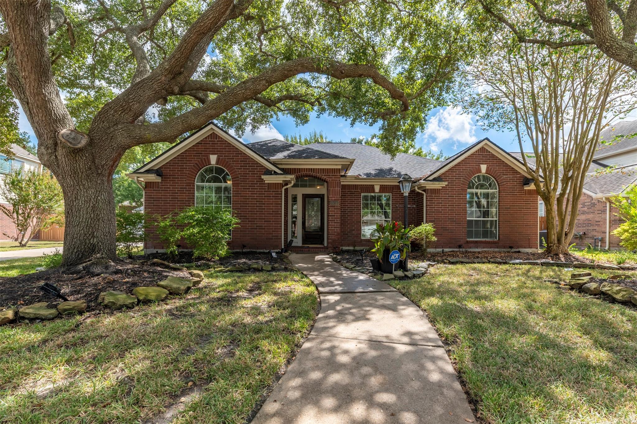 15210 Vista Heights Drive — photo