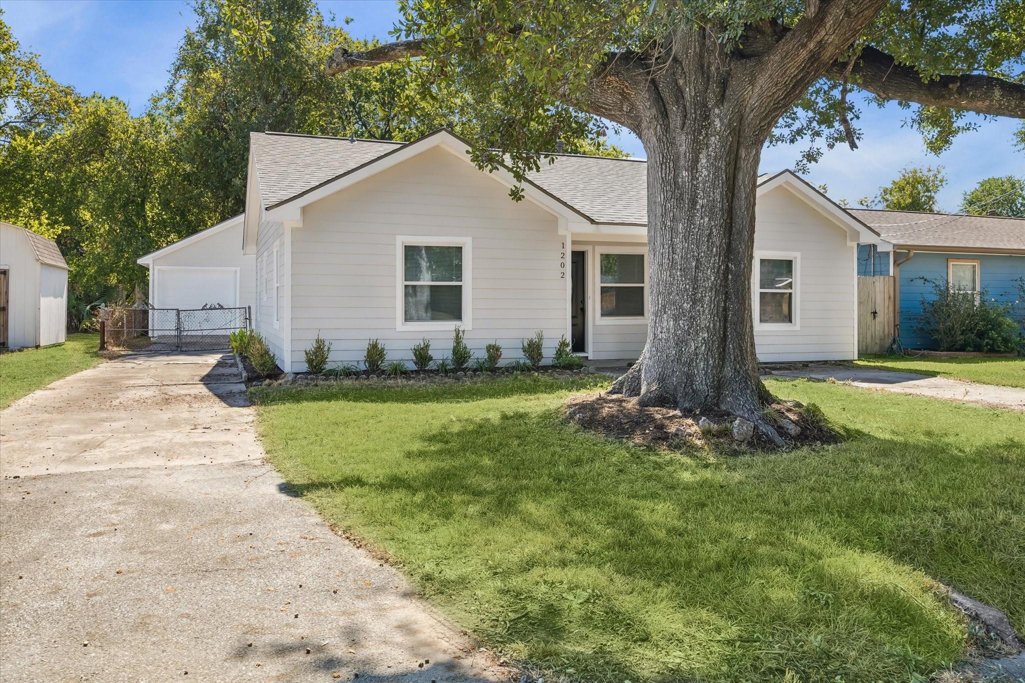 1202 Eubanks Street, Houston, TX 77022 — photo 2