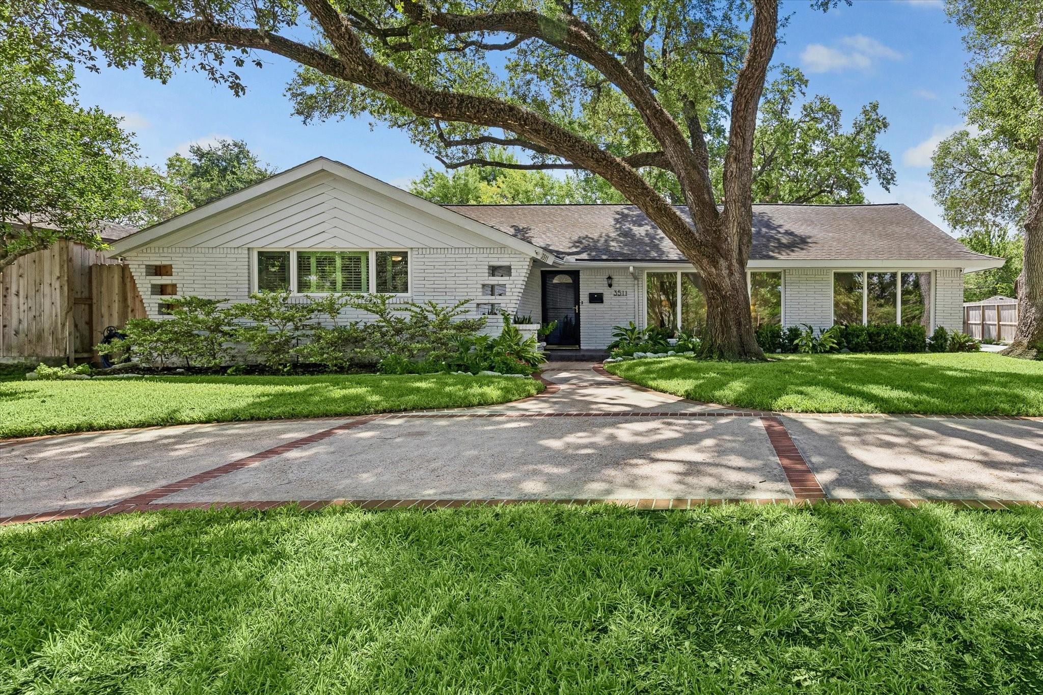 3511 S Braeswood Boulevard — photo