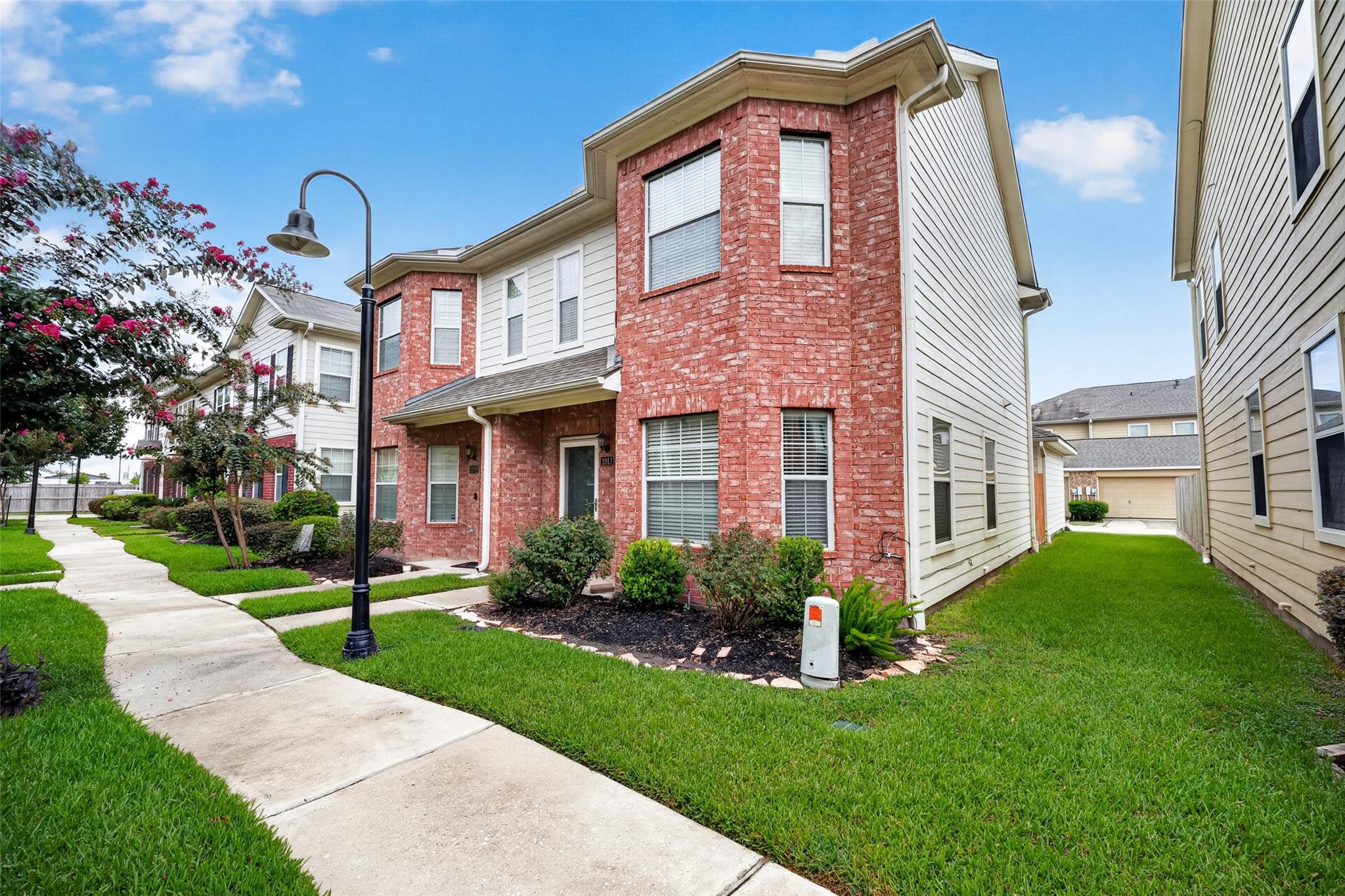 1911 Kemah Village Drive — photo