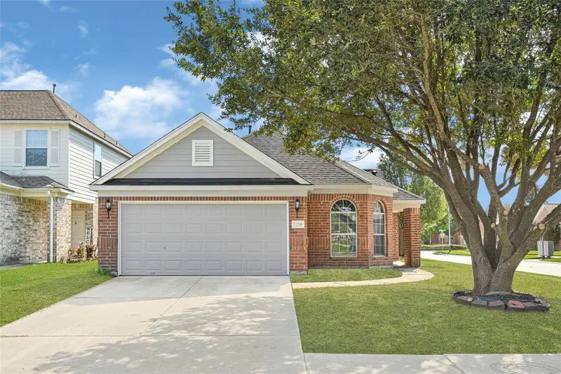 12218 Landsdown Ridge Way — photo