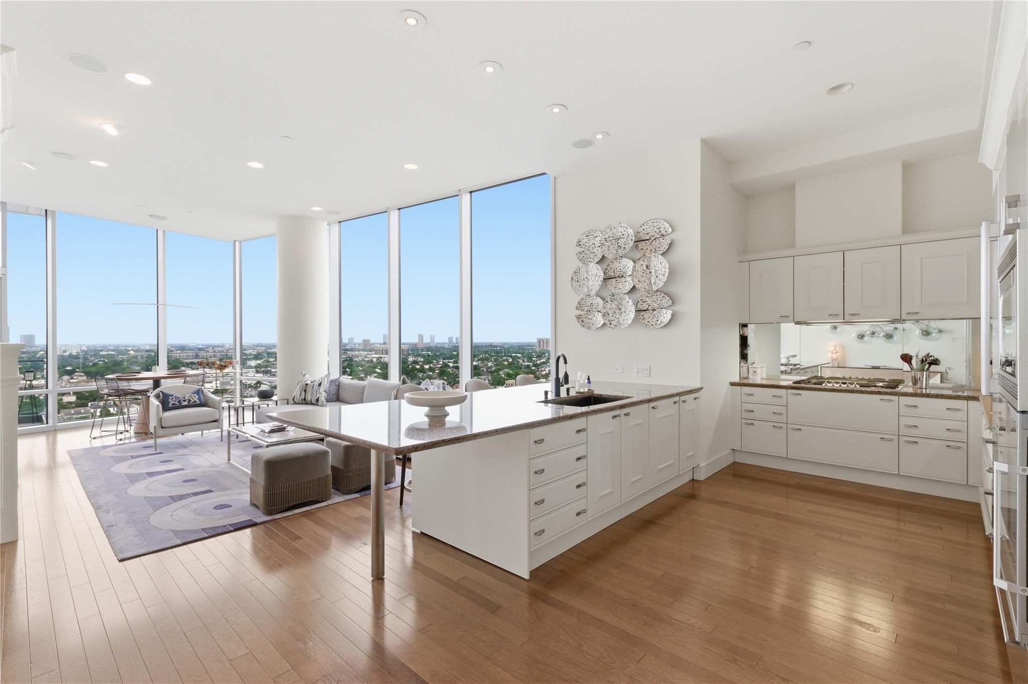 2727 Kirby Drive #16C — photo