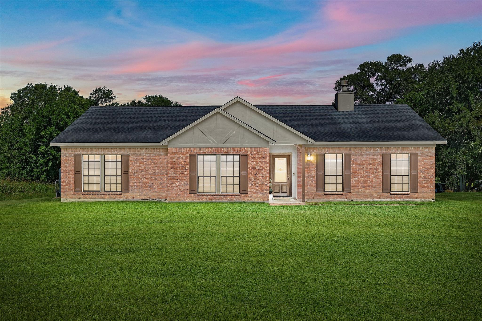 1102 Spring Branch Drive — photo