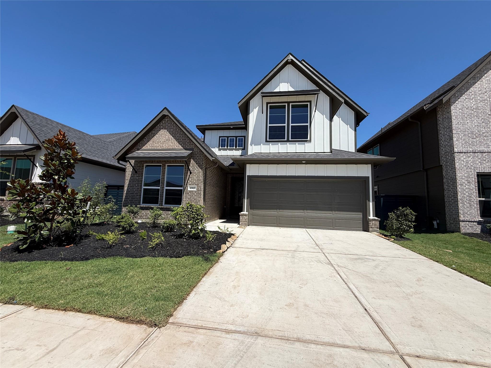 10927 Endeavor Drive — photo