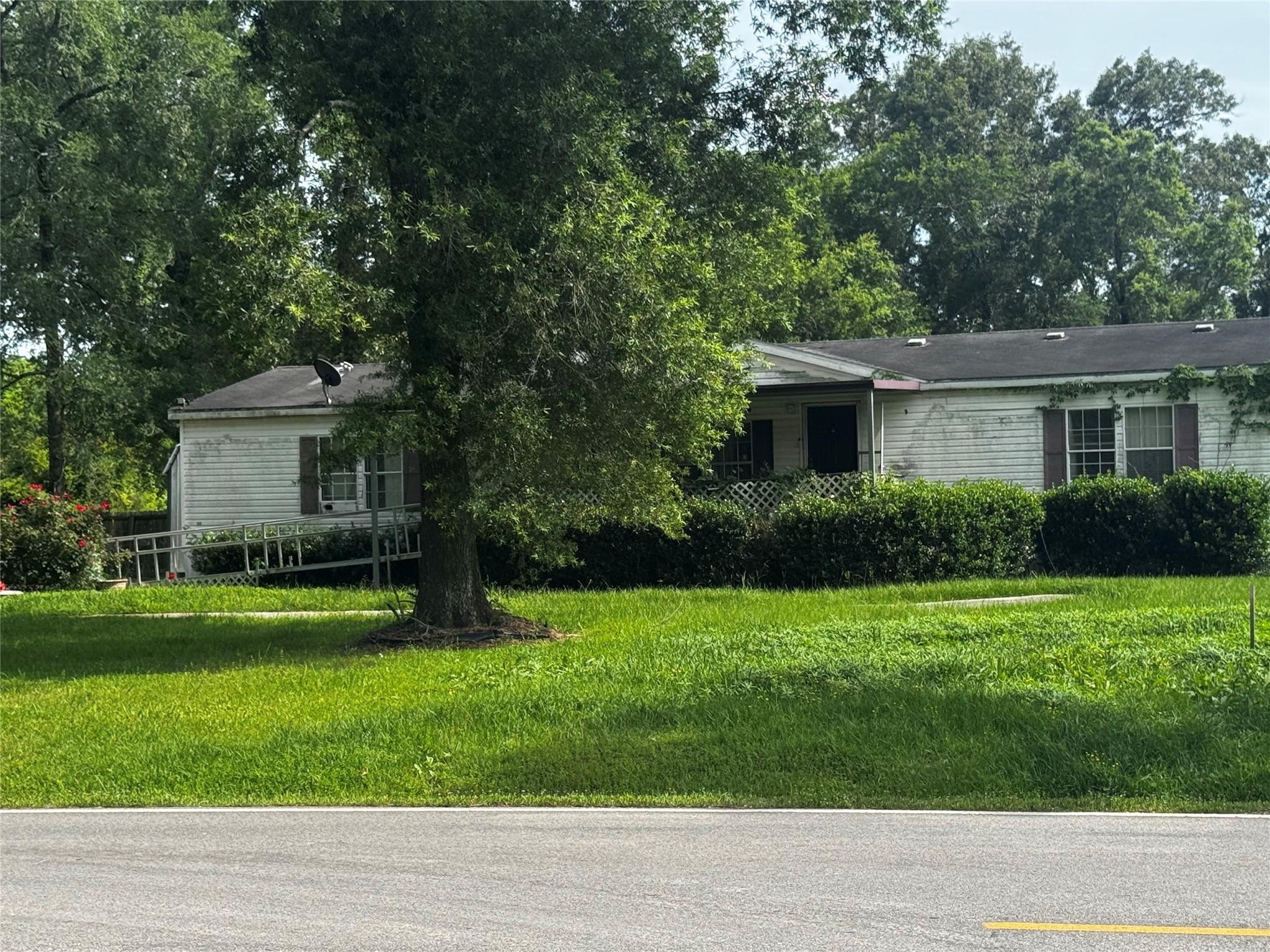 11403 Walraven Drive — photo