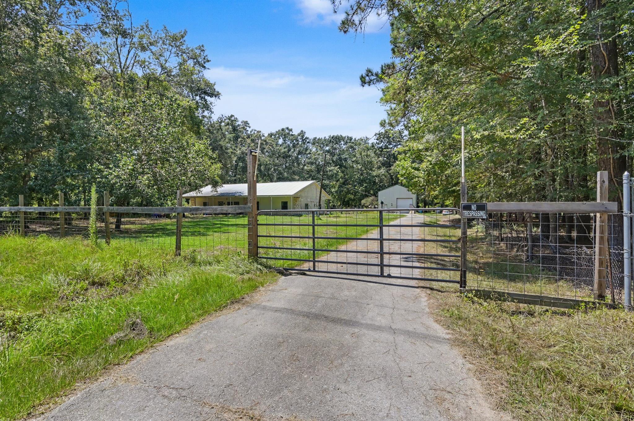 692 County Road 3371 — photo
