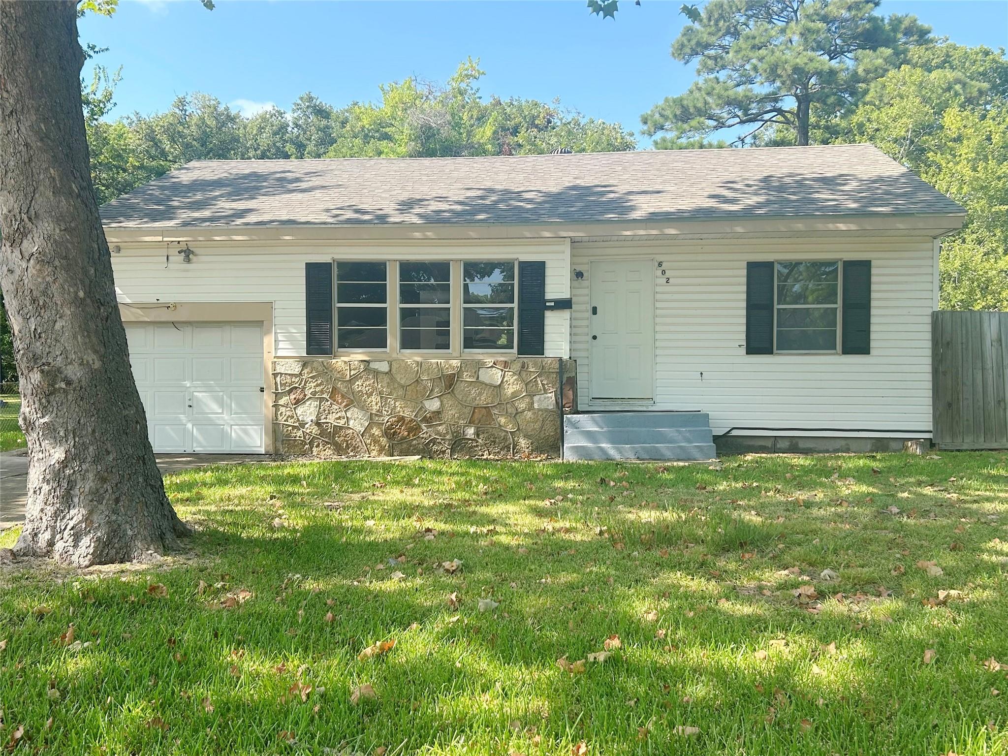 602 Bluebonnet Drive — photo