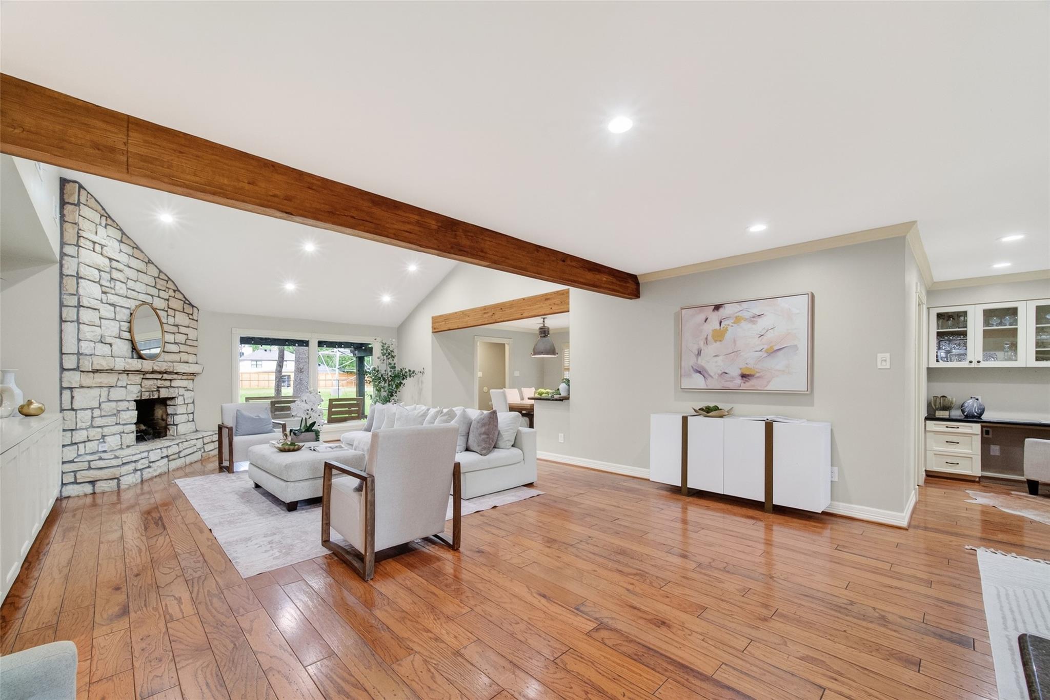 341 W Gaywood Drive — photo