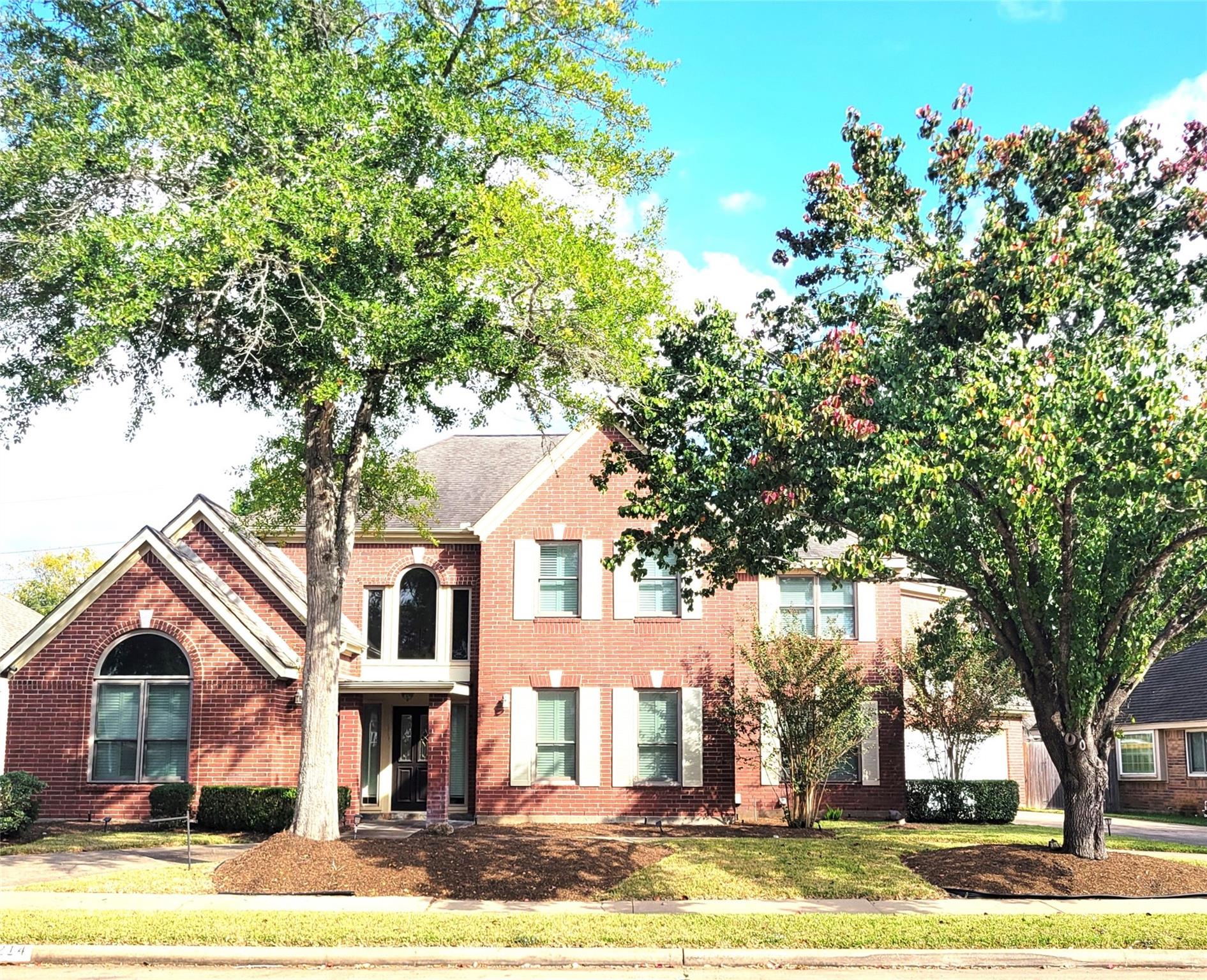 2214 Old South Drive — photo