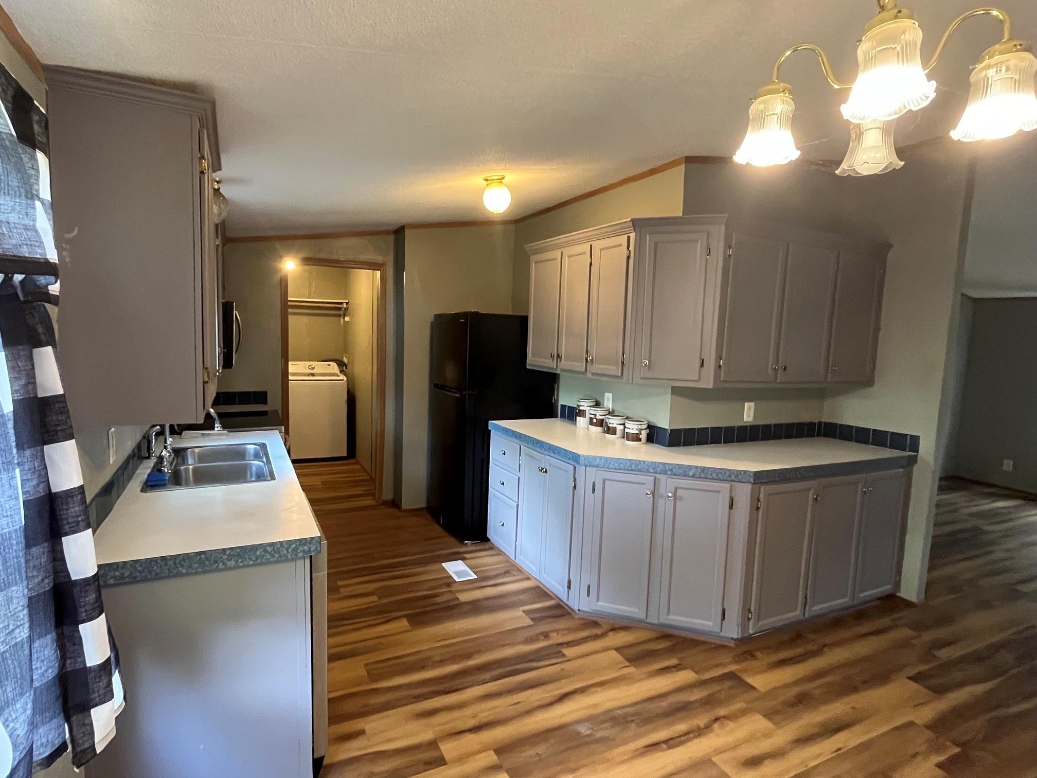 16501 Brittany Way — photo