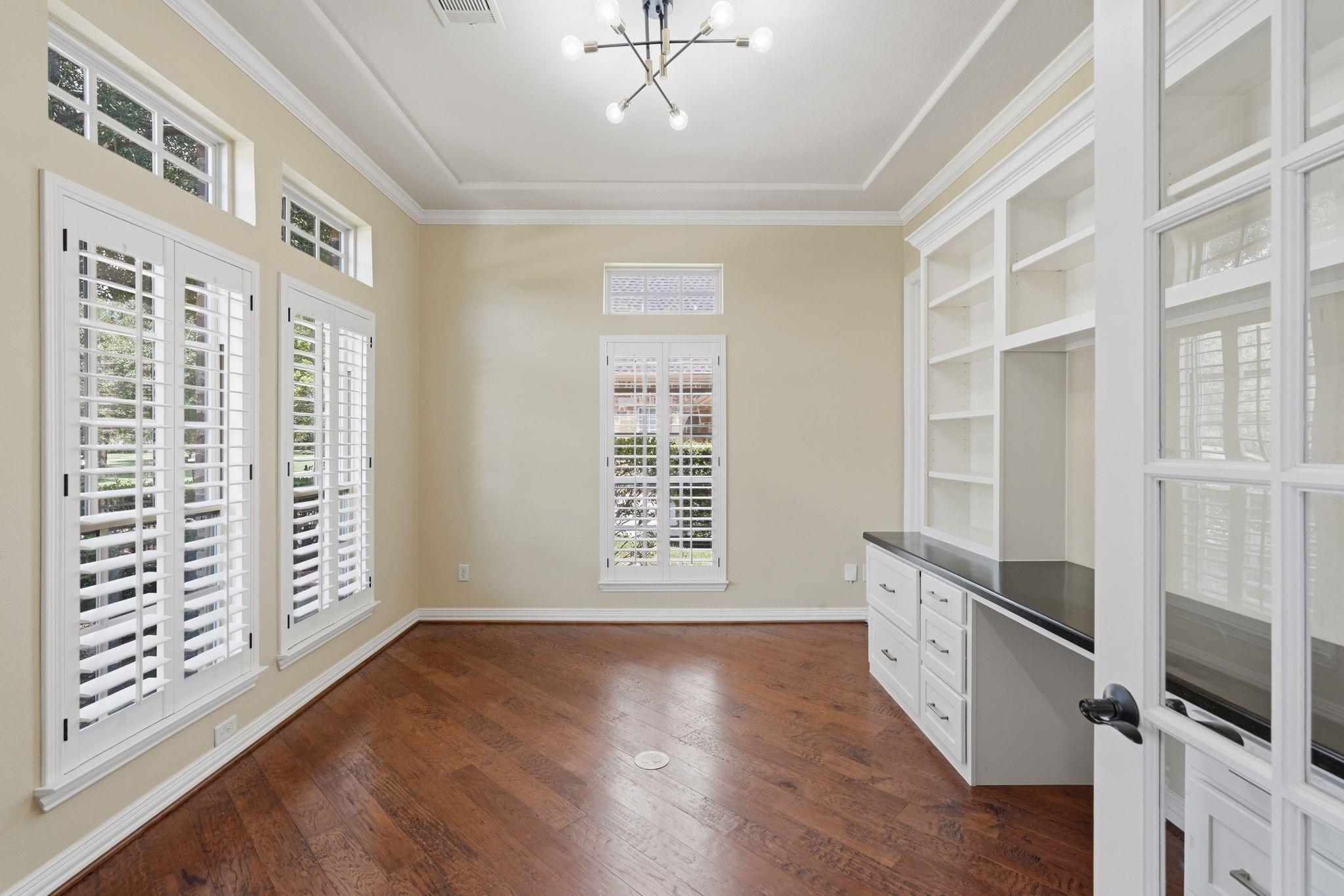 126 E Cove View Trail, The Woodlands, TX 77389 — photo 3