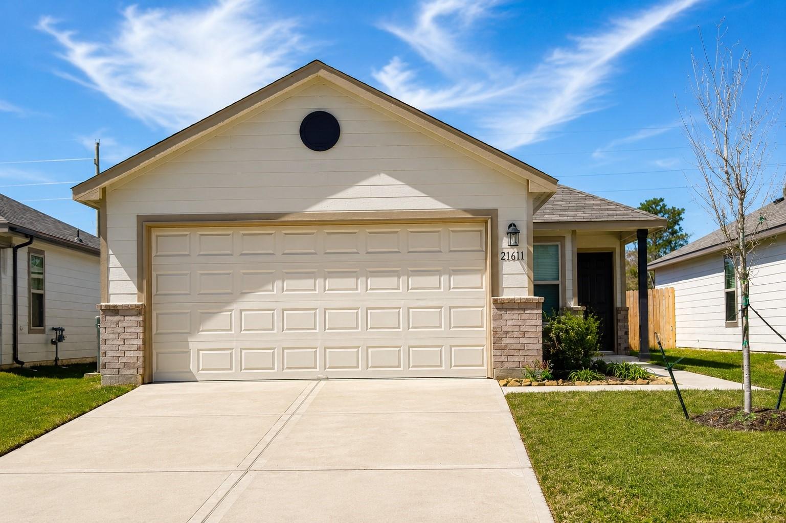21611 Dessert Lilly Road — photo