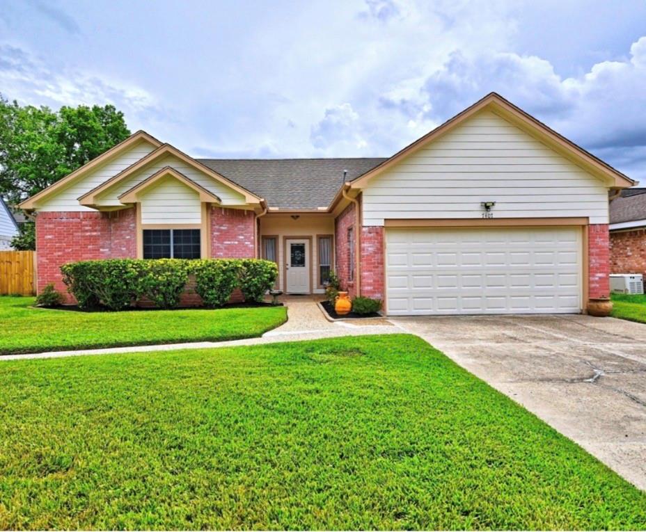 7407 Creekfield Drive — photo