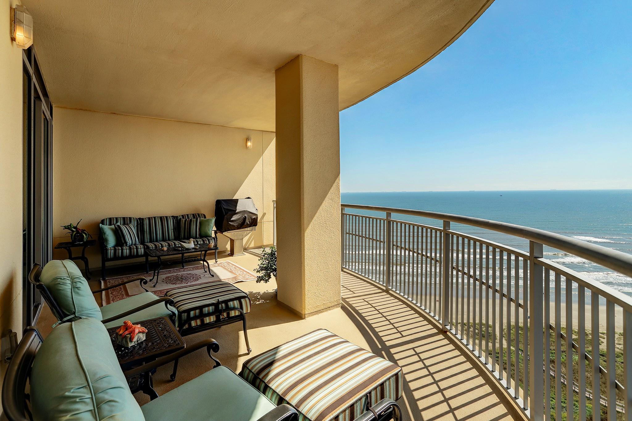 801 E Beach Drive Bc1810 — photo