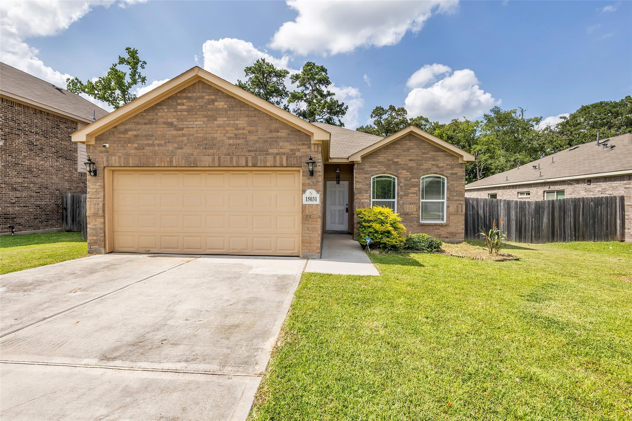 15031 Meadow Glen N — photo