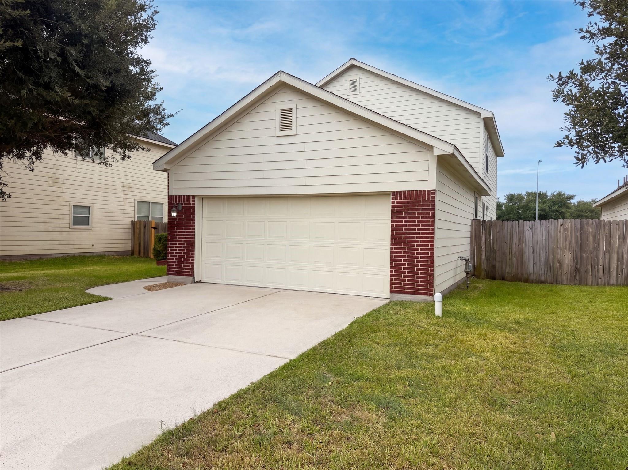 15019 Silhouette Ridge Drive — photo