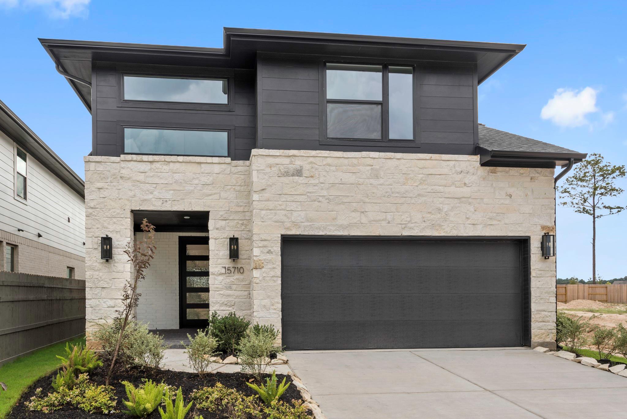 15710 Juliet Court — photo