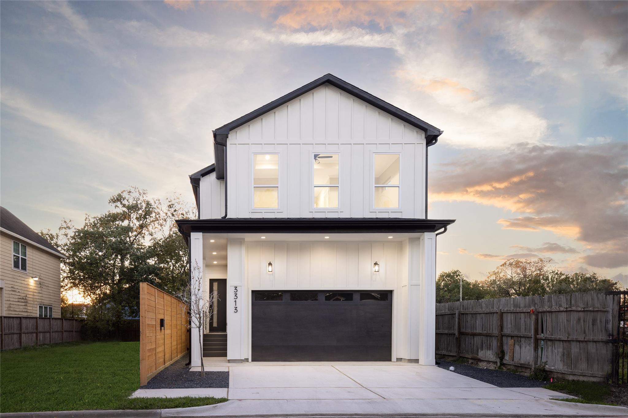 1016 E 32nd, Houston, TX 77022 — photo 2