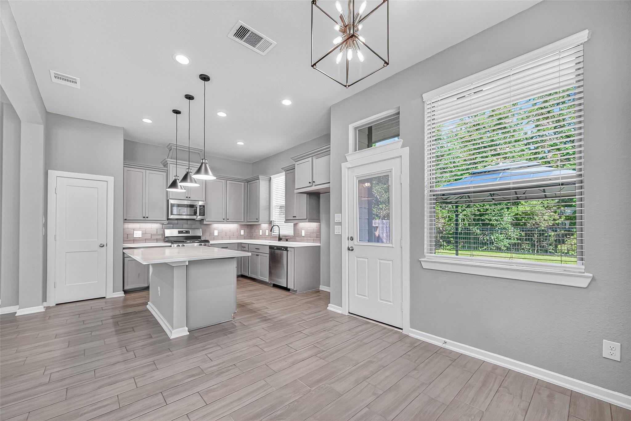 477 Long Leaf Pine Dr — photo