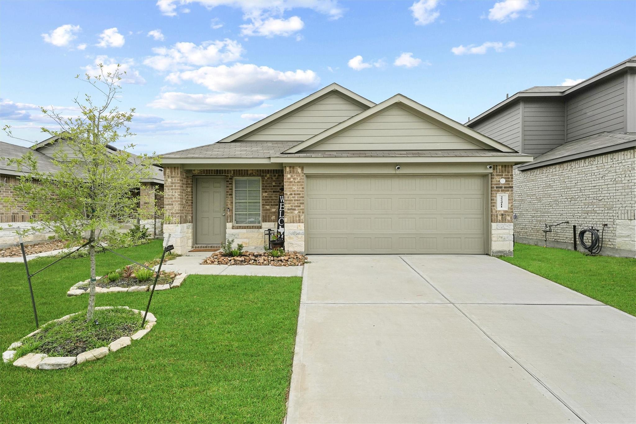 22411 Gilded Peak Lane — photo