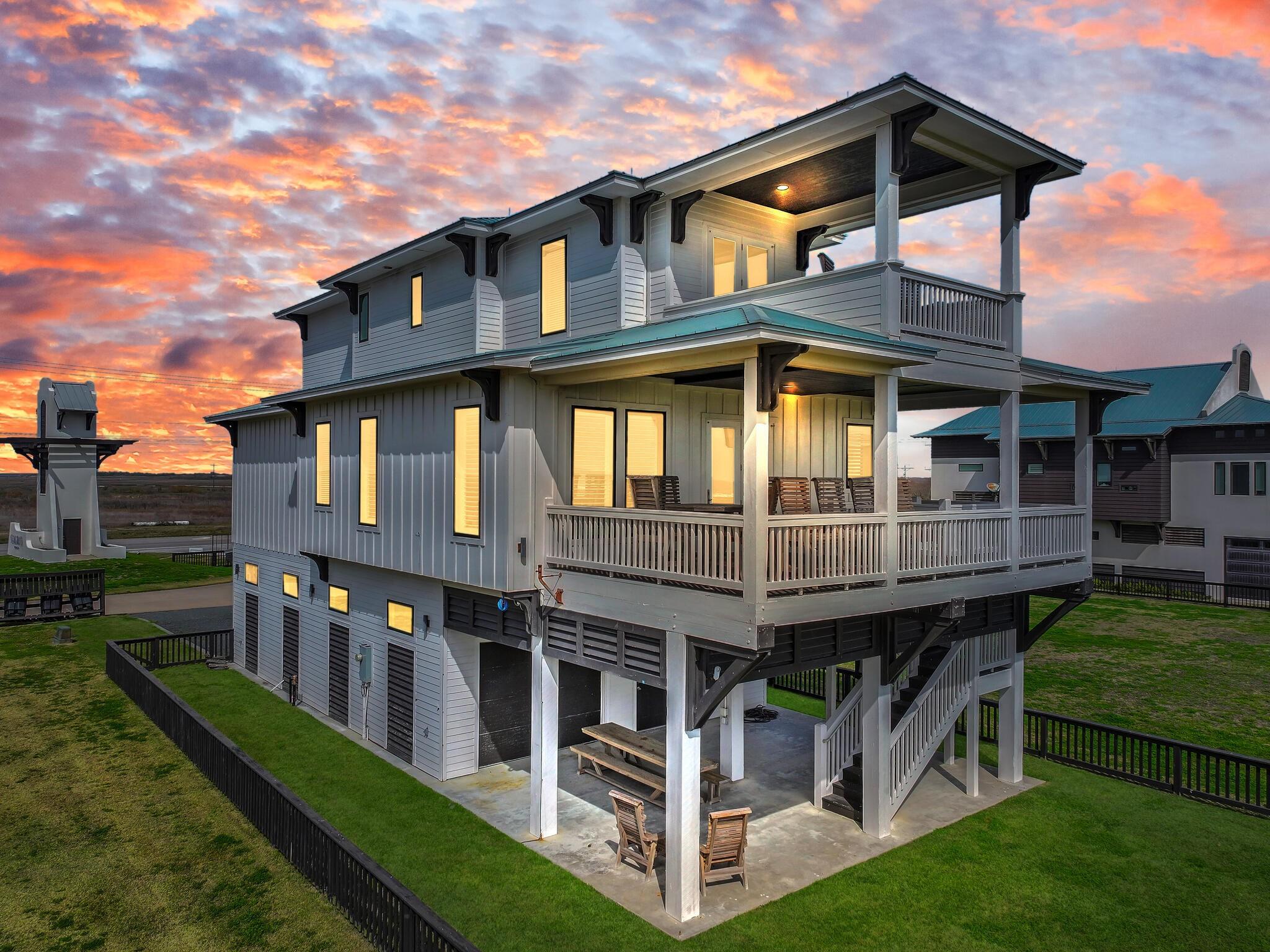 402 Seagrass — photo