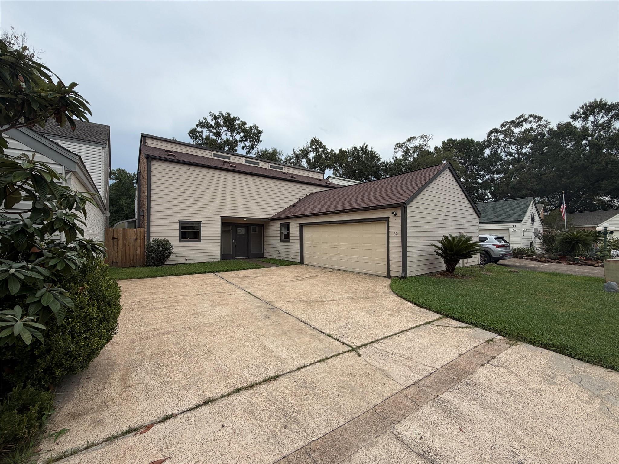 1746 Cloister Drive #32 — photo