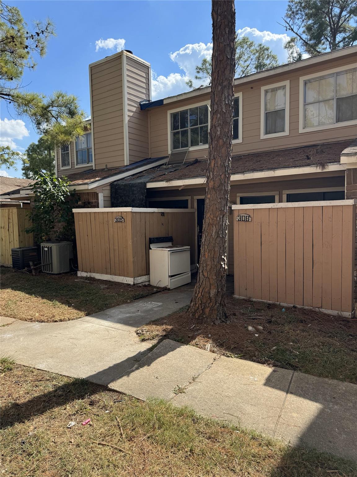 7402 Alabonson Road #309 — photo