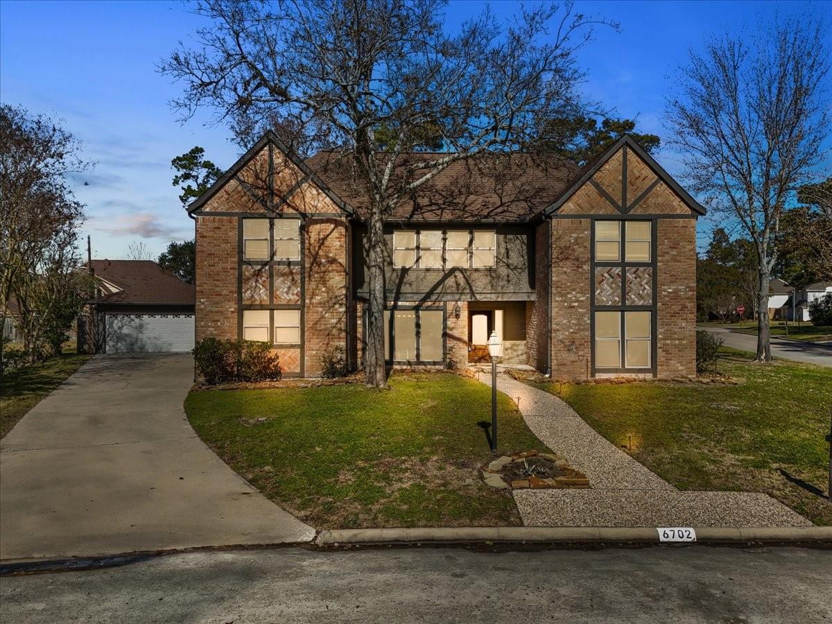 6702 Robinwick Court — photo