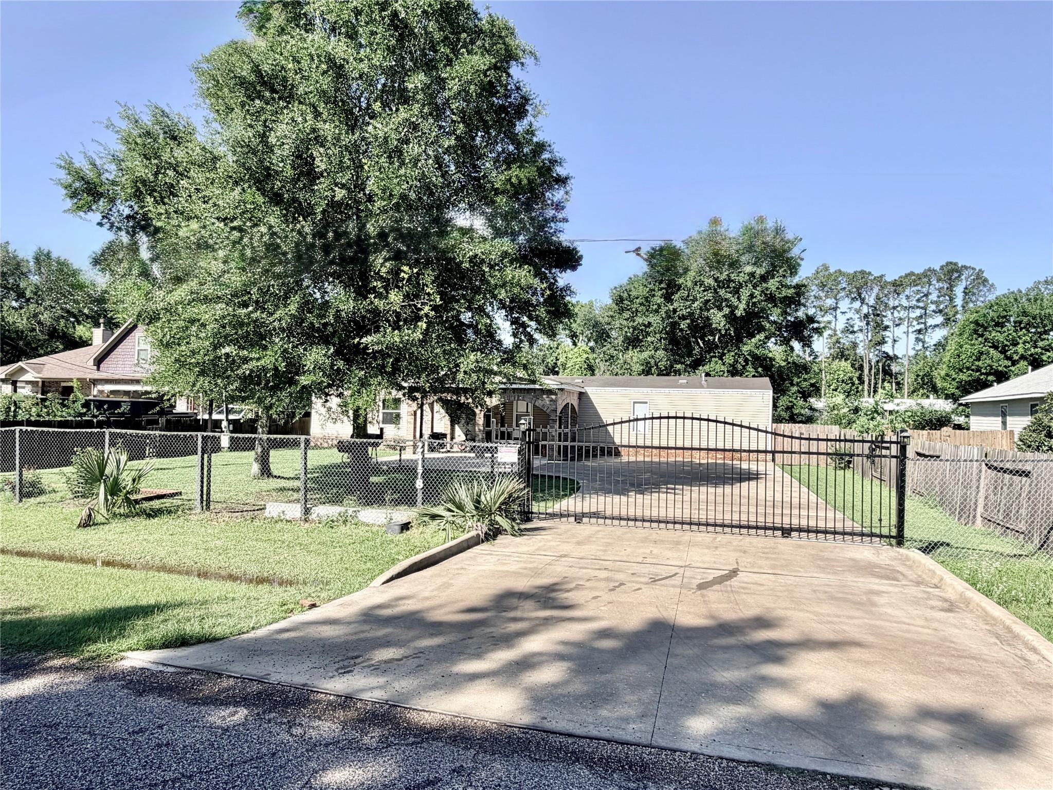24178 Lilac Way — photo