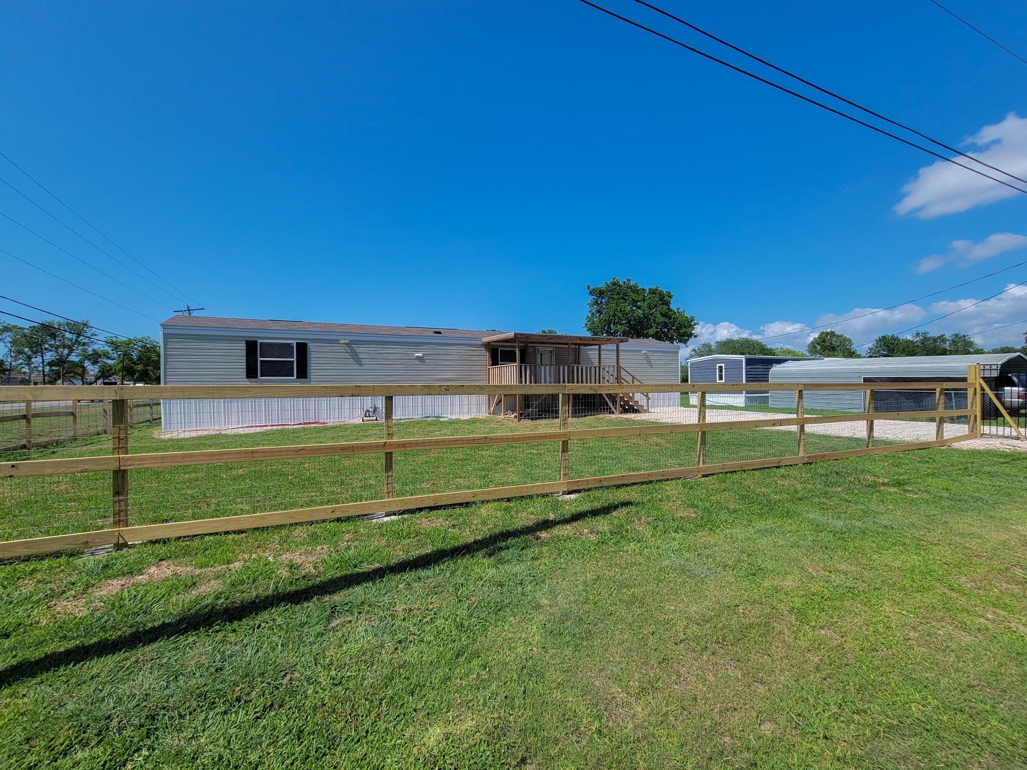7501 Primrose Street — photo