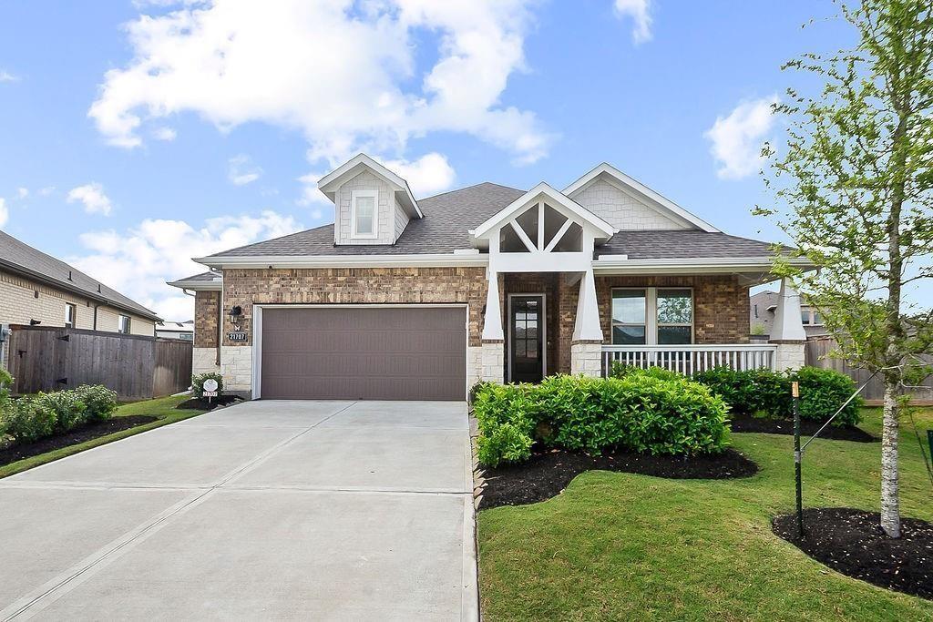 21707 Prickly Caterpillar Court — photo