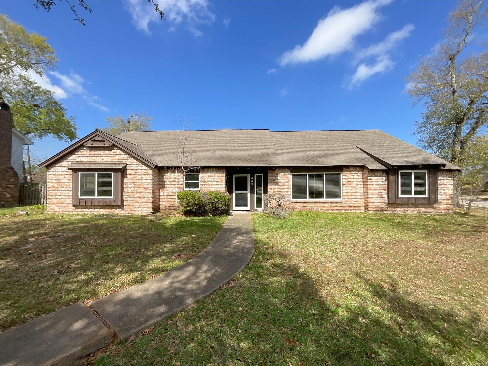 443 Bayou View Drive — photo