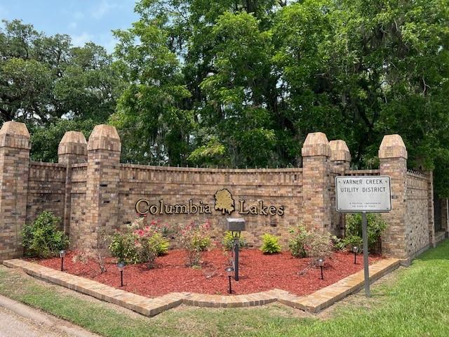 209 Montclaire Drive — photo
