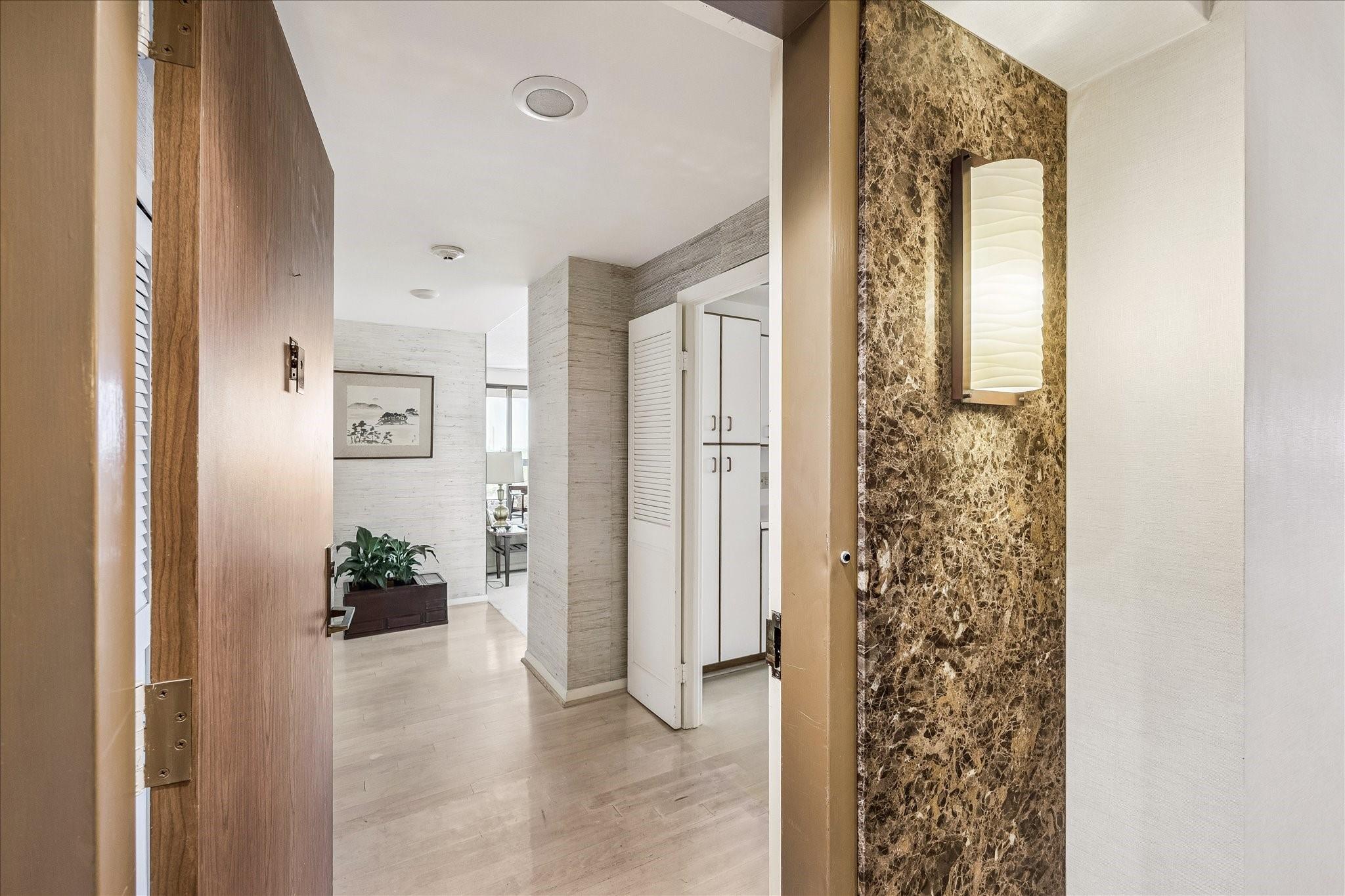 49 Briar Hollow Lane #1503 — photo