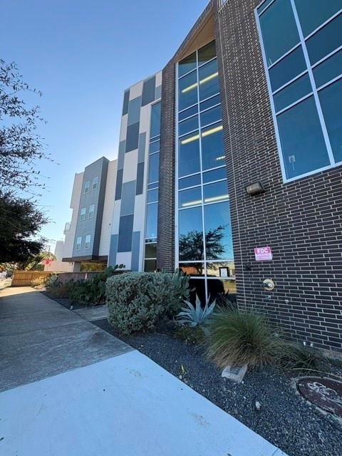 1011 Studemont Street #204 — photo